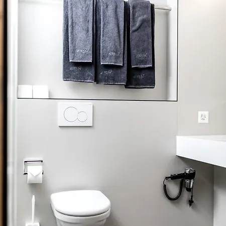 ホテル Revier Mountain レンツァーハイデ